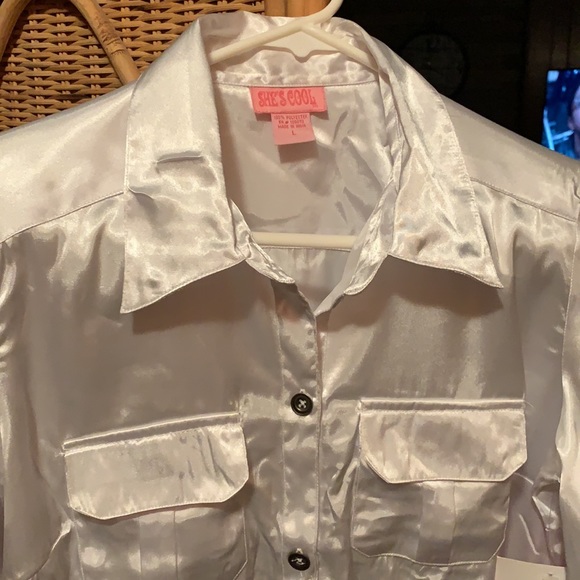 White Blouse - Picture 2 of 6